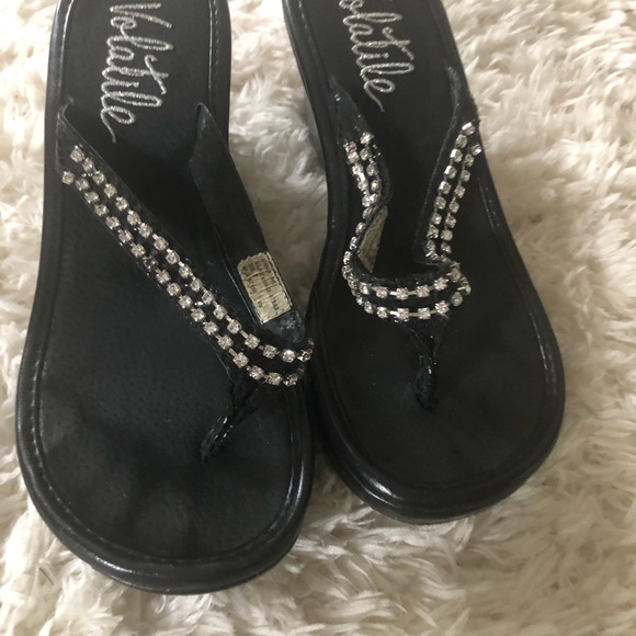 Sandles - Picture 3 of 5